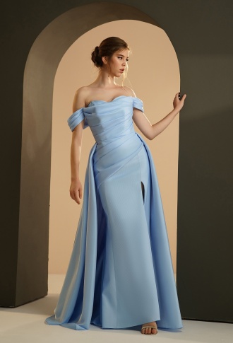 Голубое атласное платье трансформер