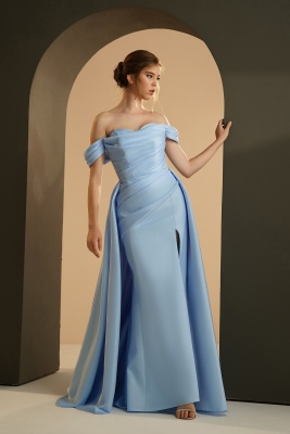 Голубое атласное платье трансформер