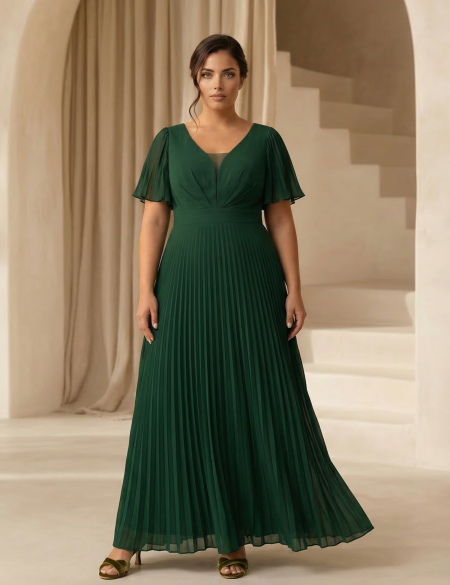 Изумрудное платье с плиссированной юбкой и рукавами-крылышками