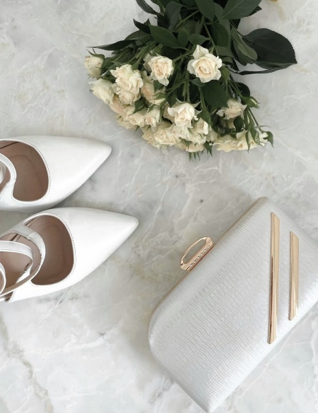 Клатч белый блестящий с застёжкой