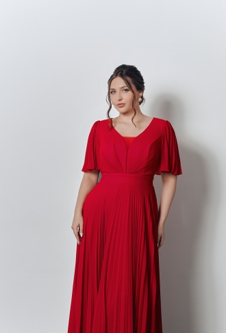Красное миди платье с плиссированной юбкой и рукавами-крылышками