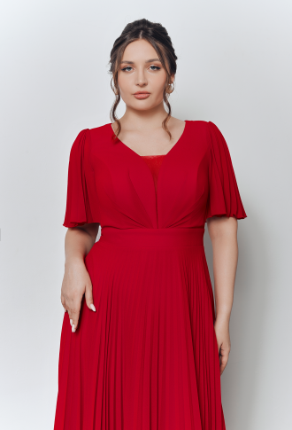 Красное миди платье с плиссированной юбкой и рукавами-крылышками