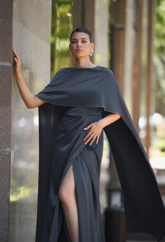 Графитовое платье с кейпом