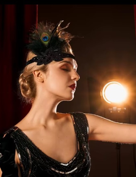 Повязка на голову с пером павлина