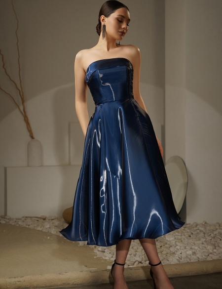 Тёмно-синее платье миди из зеркальной органзы